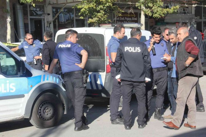 Kavga Ettiği Genci Pompalı Tüfekle Vurdu