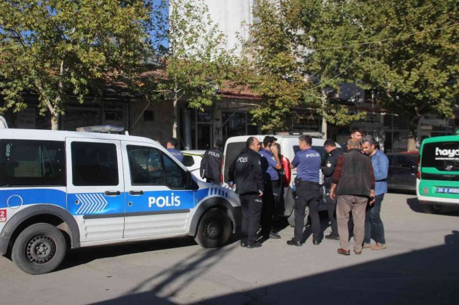Kavga Ettiği Genci Pompalı Tüfekle Vurdu