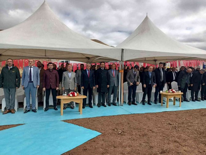 Kayak Merkezinde Jeotermal Sıcak Su Sondaj Çalışmalarına Başlandı