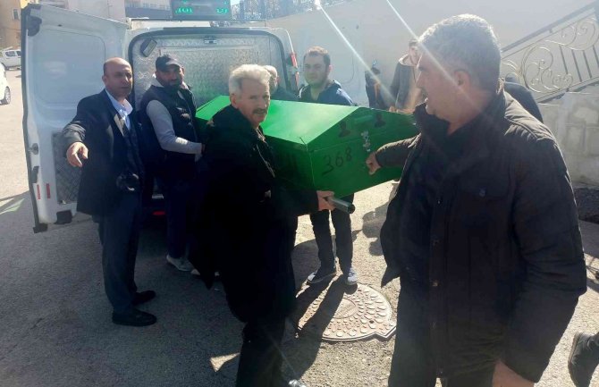 20 Yaşındaki Dilara’nın Şüpheli Ölümü: “Cinayet Mi İntihar Mı” Araştırılıyor