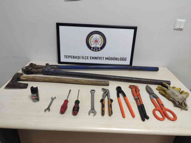 Trafodan Kablo Çalarken Elektriğe Kapılan Şüpheli Ağır Yaralandı