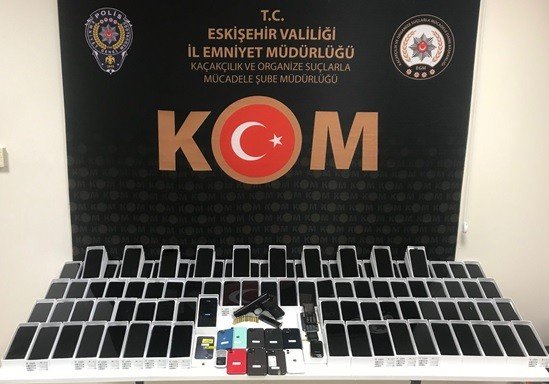 172 Adet Gümrük Kaçağı Cep Telefonu Ele Geçirildi