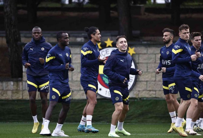 Fenerbahçe, Aek Larnaca Maçı Hazırlıklarına Başladı