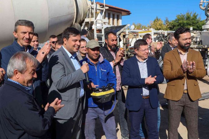 Uşak Belediyesi’nin Eski Hizmet Binası Yeni Yüzüne Kavuşuyor