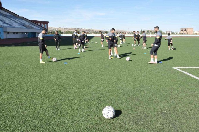 Kars 36 Spor Palandöken Maçı Hazırlıklarını Sürdürüyor