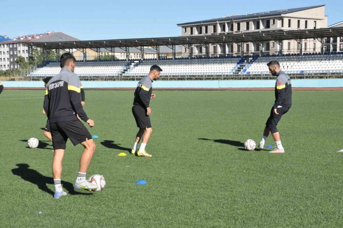 Kars 36 Spor Palandöken Maçı Hazırlıklarını Sürdürüyor