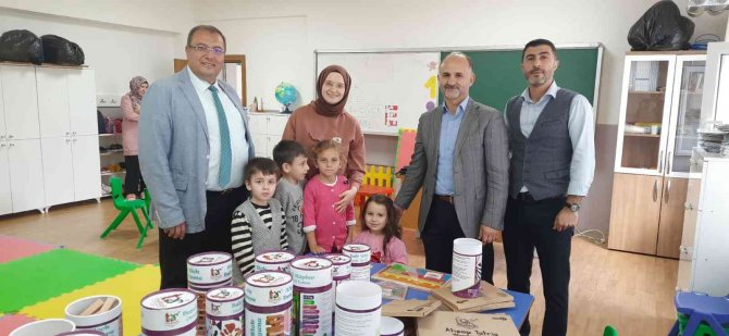 Öğrencilerin Yaptığı Oyuncaklar, Selden Etkilenen Okullara Teslim Edildi