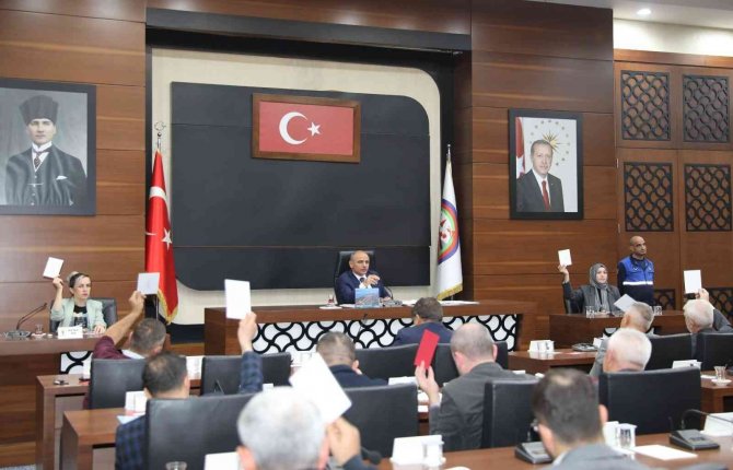 Körfez’in Bütçesi 698 Milyon Tl