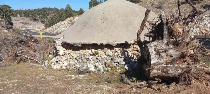 Vatandaşlar, Tarihi Kurudere Sarnıcı’nın Restore Edilmesini İstiyor