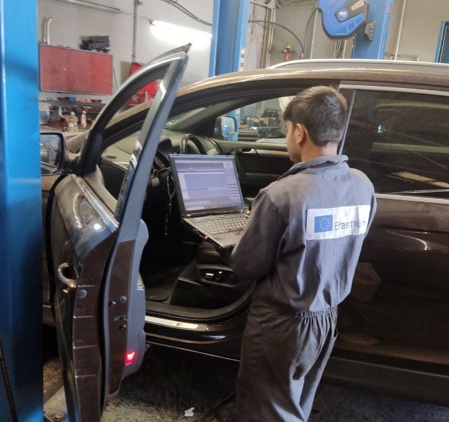 Meslek Lisesi Öğrencileri Avrupa’da Eğitim Alıyor