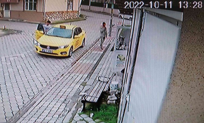 17 Yaşındaki Çocuğun Gasp Ettiği Taksiye Binerken Görüntüsü Ortaya Çıktı