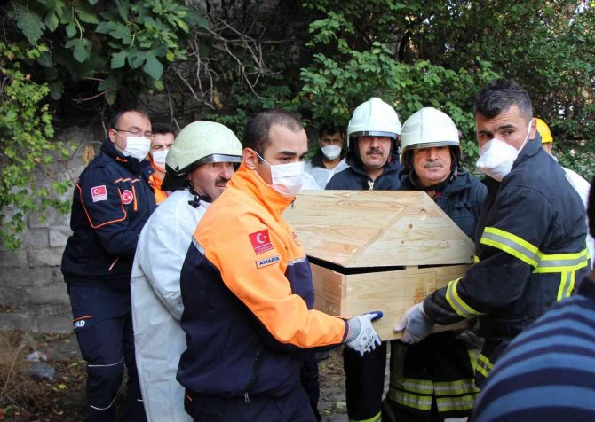 Elektrikli Isıtıcıdan Çıkan Yangında Can Verdi, Dumanlar Amasya’yı Sardı
