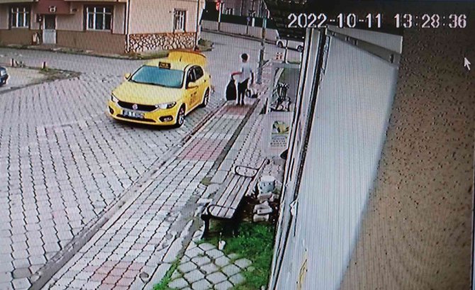 17 Yaşındaki Çocuğun Gasp Ettiği Taksiye Binerken Görüntüsü Ortaya Çıktı