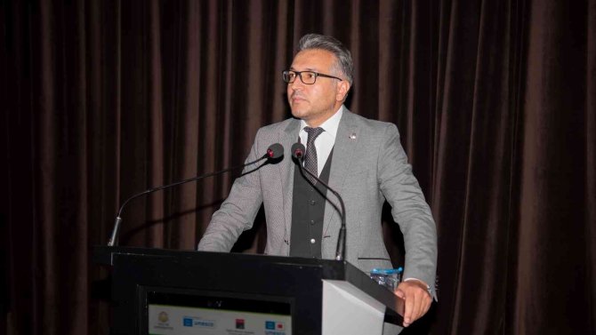 Selçuk Üniversitesi’nde Bilim Ve Sanat, Kongrede Buluştu