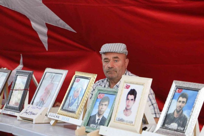 Terör Mağduru Ailelerin Evlat Hasreti Bin 135 Gündür Devam Ediyor