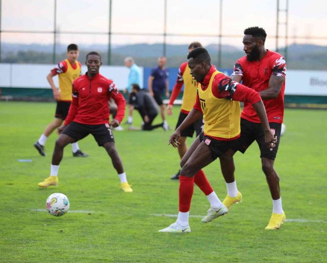 Sivasspor, Ballkani Maçı Hazırlıklarına Başladı