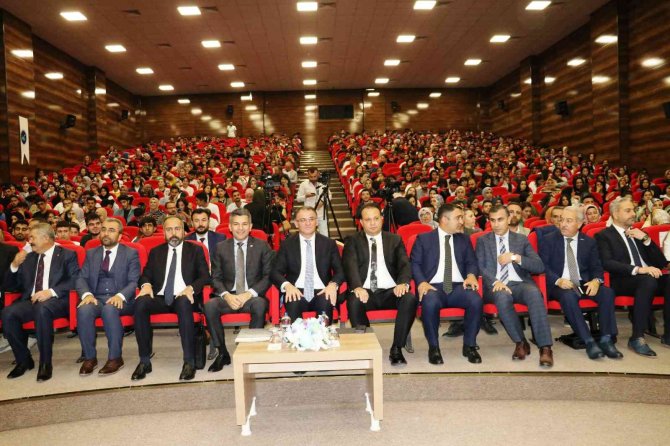 Van’da Tekstil Zirvesi Düzenlendi