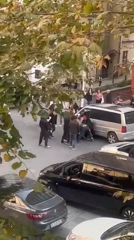 Kaza Sonrasında Kaçmak İstedi, Esnaftan Dayak Yedi