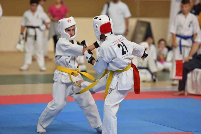 Yıldırım’da Karate Rüzgarı