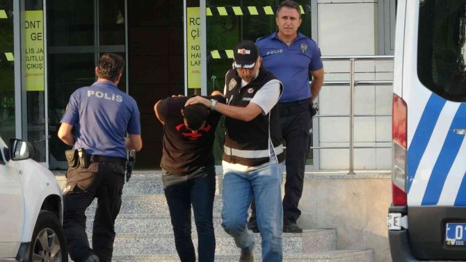 Uzun Namlulu Silah Ve Uyuşturucu Ticareti Yapan 6 Zanlı Tutuklandı