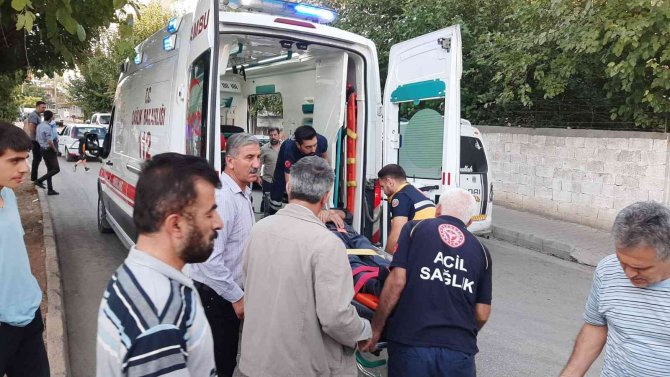 Otomobilin Çarptığı Yaya Yaralandı