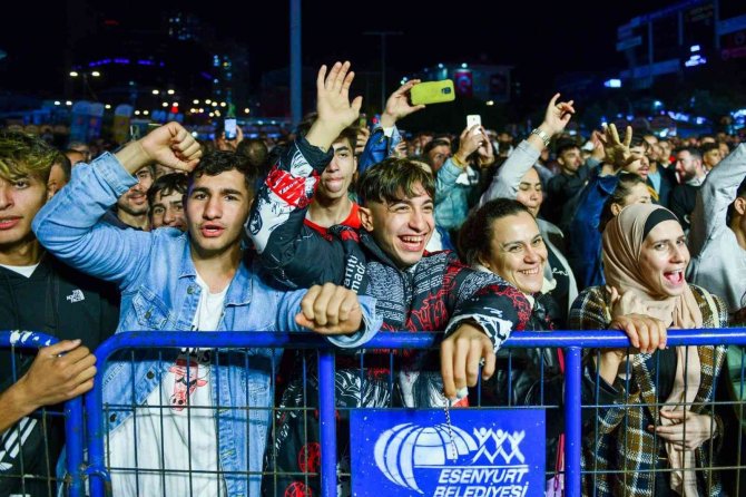 Afrikalı Dj Blackk Beat Esenyurt’ta Sahne Aldı