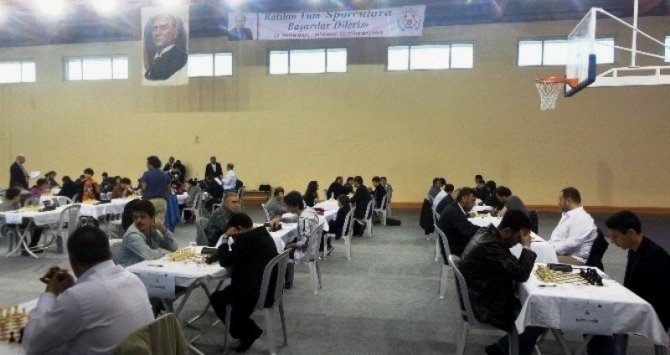 Satranç Ustaları Altınova’da Buluşuyor