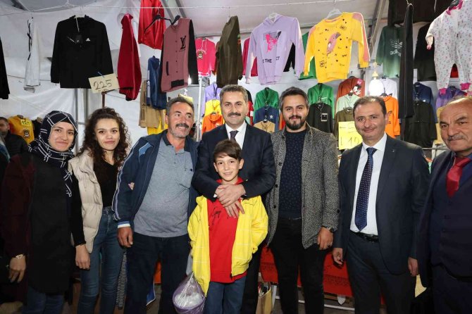 Asırlık Zile Panayırında Başkan Eroğlu’na Yoğun İlgi