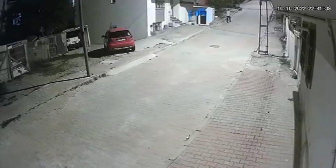 Arnavutköy’de Beğendiği Ayakkabıyı Çalmak İçin Geri Döndü