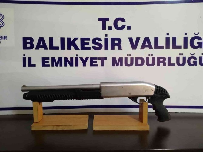 Balıkesir’de Jandarma Ve Polisten Asayiş Operasyonu