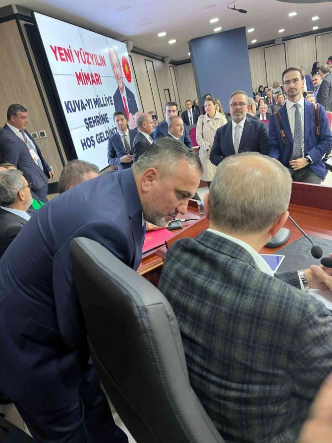 Stadyum İçin Taraftar İmzaları Cumhurbaşkanına Teslim Edildi