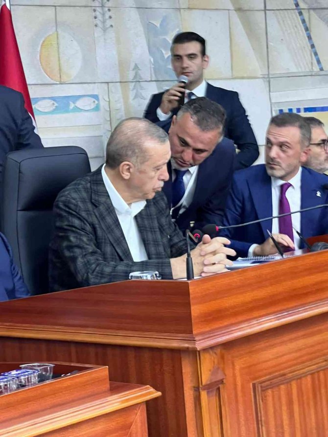 Stadyum İçin Taraftar İmzaları Cumhurbaşkanına Teslim Edildi