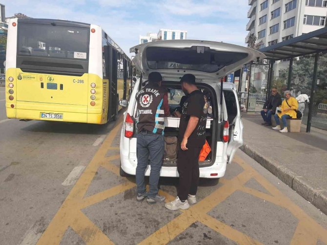 Ambulansa Yol Vermeyen Korsan Taksiciye Ceza Yağdı