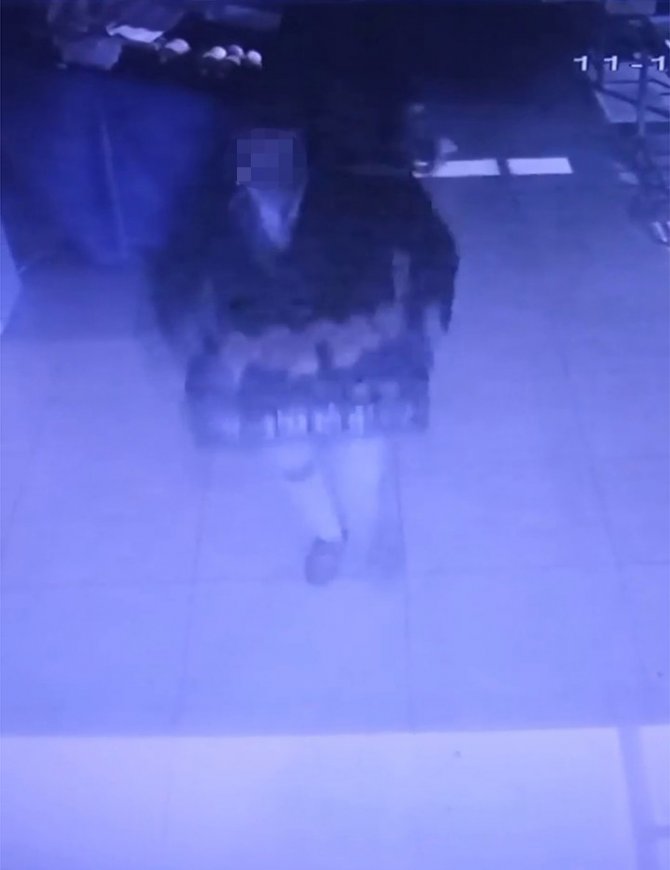 Batman’da Hırsızlar Sigaralarını İçip Meyve Dolu Kasaları Çaldı