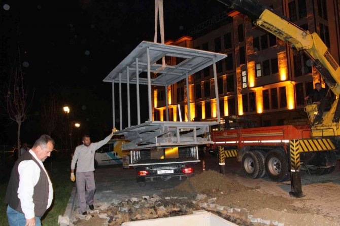 Beypazarı’nda Yer Altı Çöp Konteynerleri İle Koku Ve Bakterilerin Önüne Geçiliyor