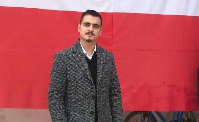 Chp’deki Yumruklu Saldırının Ardından Toplu İstifa