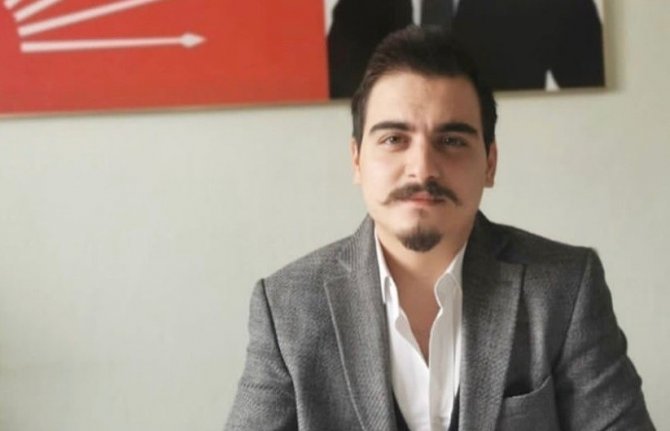 Chp’deki Yumruklu Saldırının Ardından Toplu İstifa