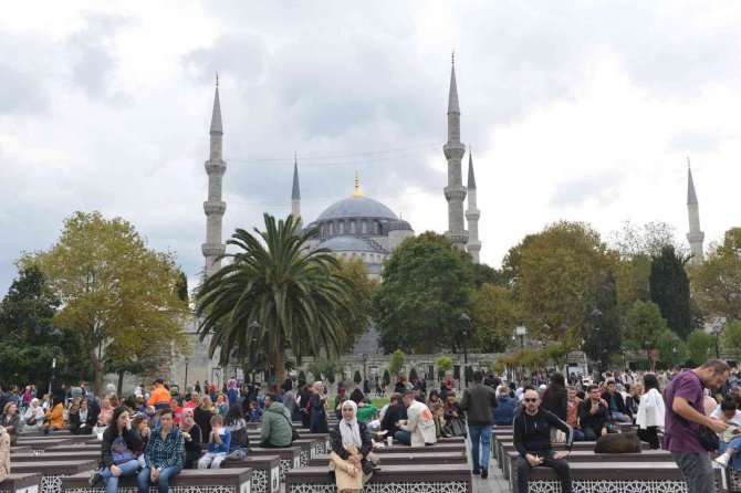 Belediye Çorumlulara İ̇stanbul’u Gezdiriyor