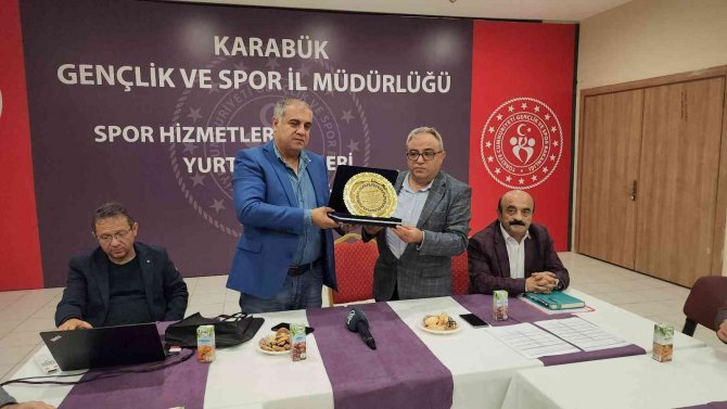 Beşiktaş Başkanı Çebi’den Babasına Jest