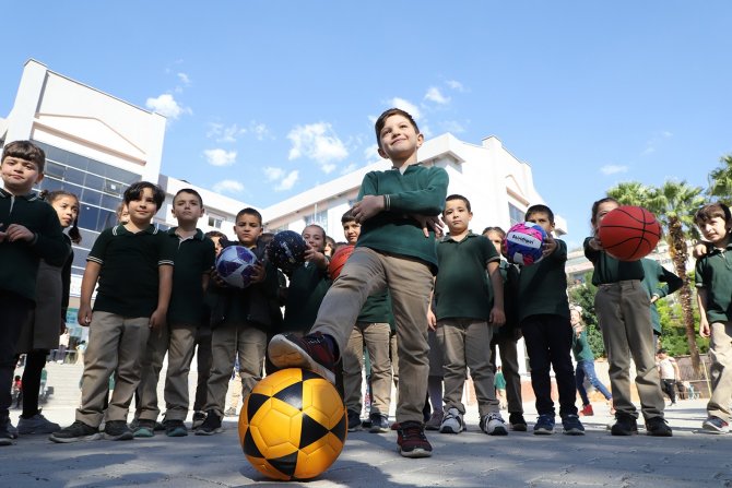 En Çok Atık Pil Toplayan Öğrencilere Hediye