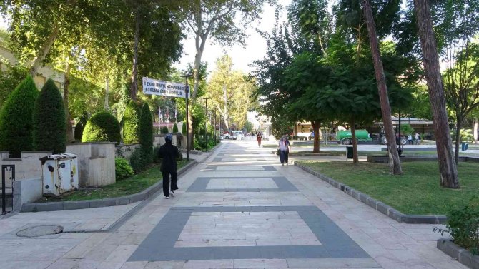 Depremi Yaşayan Vatandaşlar Korku Dolu Anları Anlattı