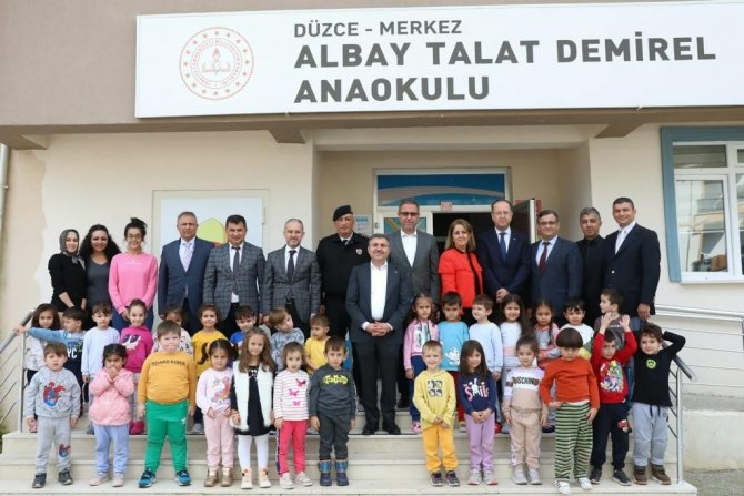 Vali Atay Minik Öğrencilerle Bir Araya Geldi