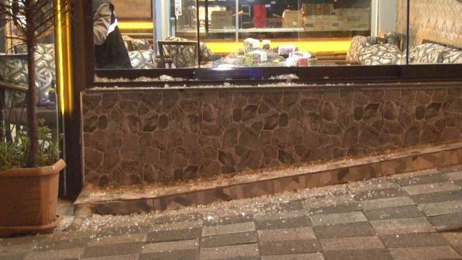 Esenyurt’ta Kafeye Silahlı Saldırı