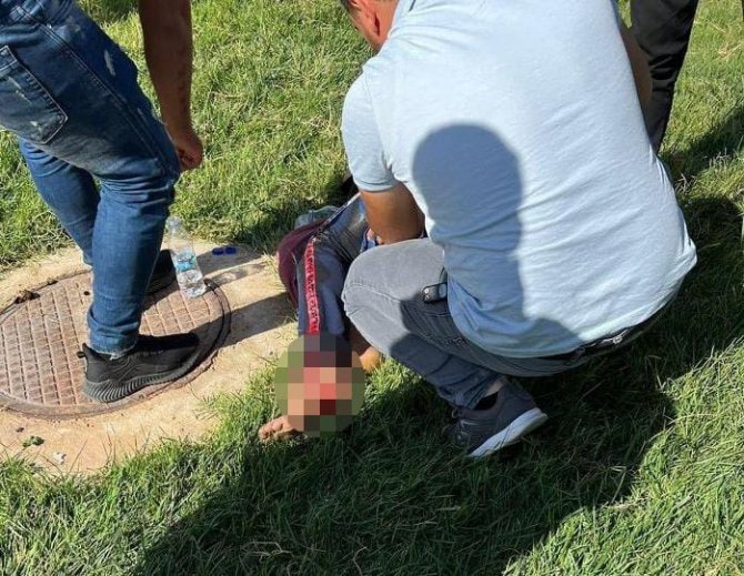 Boşanmak İsteyen Karısını 6 Yerinden Bıçakladı