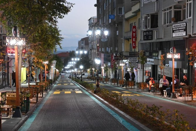 Sonbaharda Asfalt Atağı