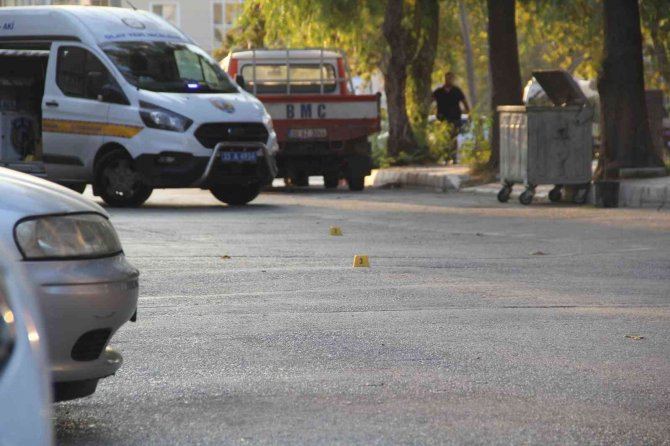 İ̇zmir’de Kreş Yakınında Silahlı Saldırı: 1 Yaralı