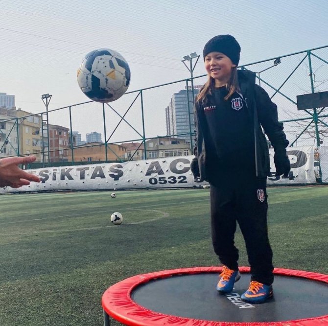 Kadıköy’deki Patlamada Ölen Maryam’ın Gittiği Futbol Okulundaki Hocası Konuştu