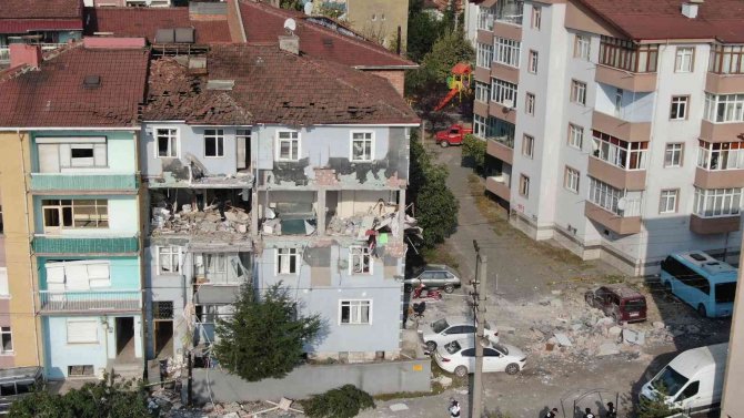 Karabük’te Bir Binada Yaşanan Patlamanın Dehşeti Gündüz Ortaya Çıktı