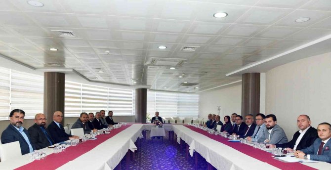 Kmü Rektörü Prof. Dr. Hüseyin Karaman, Dekan Ve Müdürlerle Bir Araya Geldi