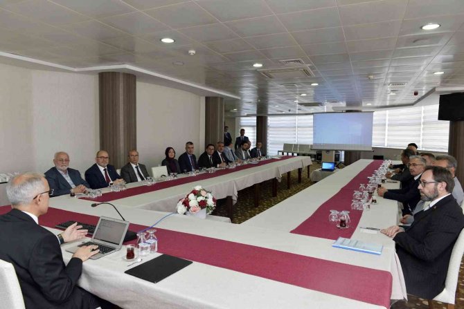 Kmü Rektörü Prof. Dr. Hüseyin Karaman, Dekan Ve Müdürlerle Bir Araya Geldi